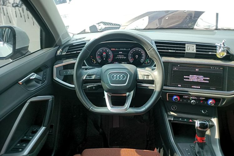 Audi Q3 2023 #11 Audi Q3 2023 car image #11