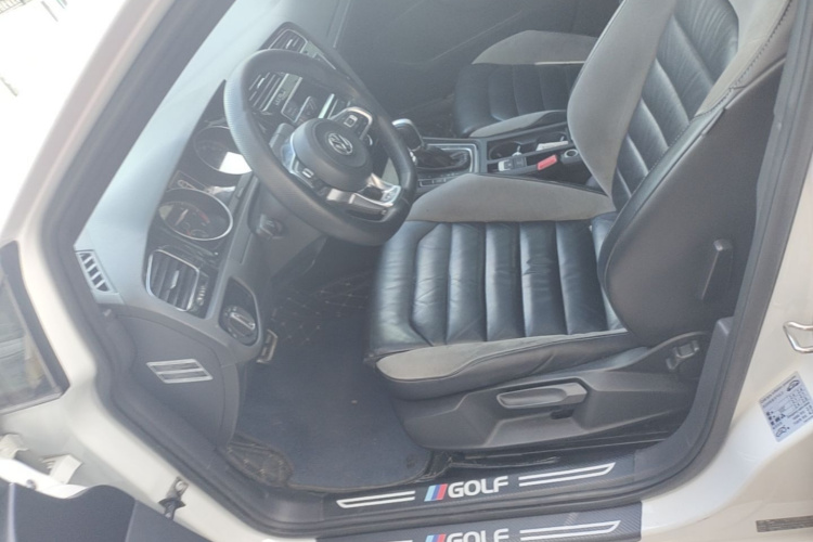 Volkswagen Golf 2016 car image #15