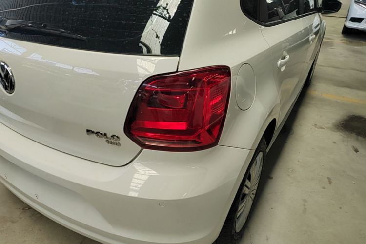 Volkswagen Polo 2018 car image #8