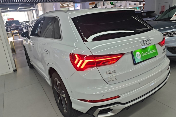 Audi Q3 2024 car image #7