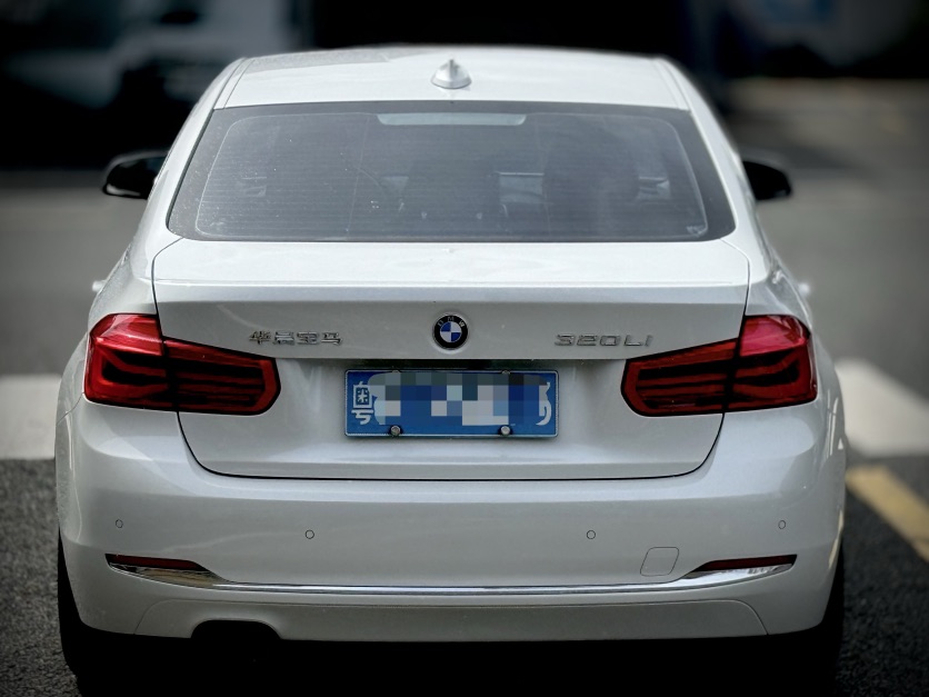 BMW 3 Series 2016 car image #2
