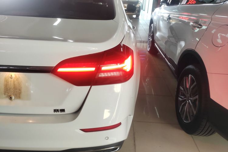 GEELY Emgrand 2020 #8 GEELY Emgrand 2020 car image #8