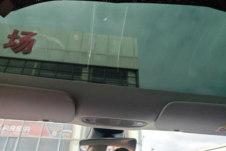 Tesla Model 3 2020 car image #18