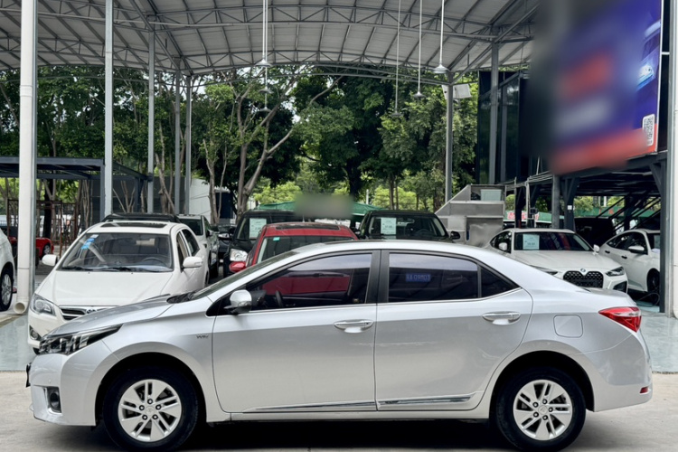 Toyota Corolla 2016 immagine di auto #3