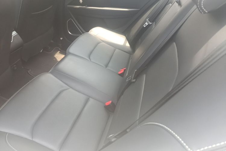 GEELY Emgrand 2019 #17 GEELY Emgrand 2019 car image #17