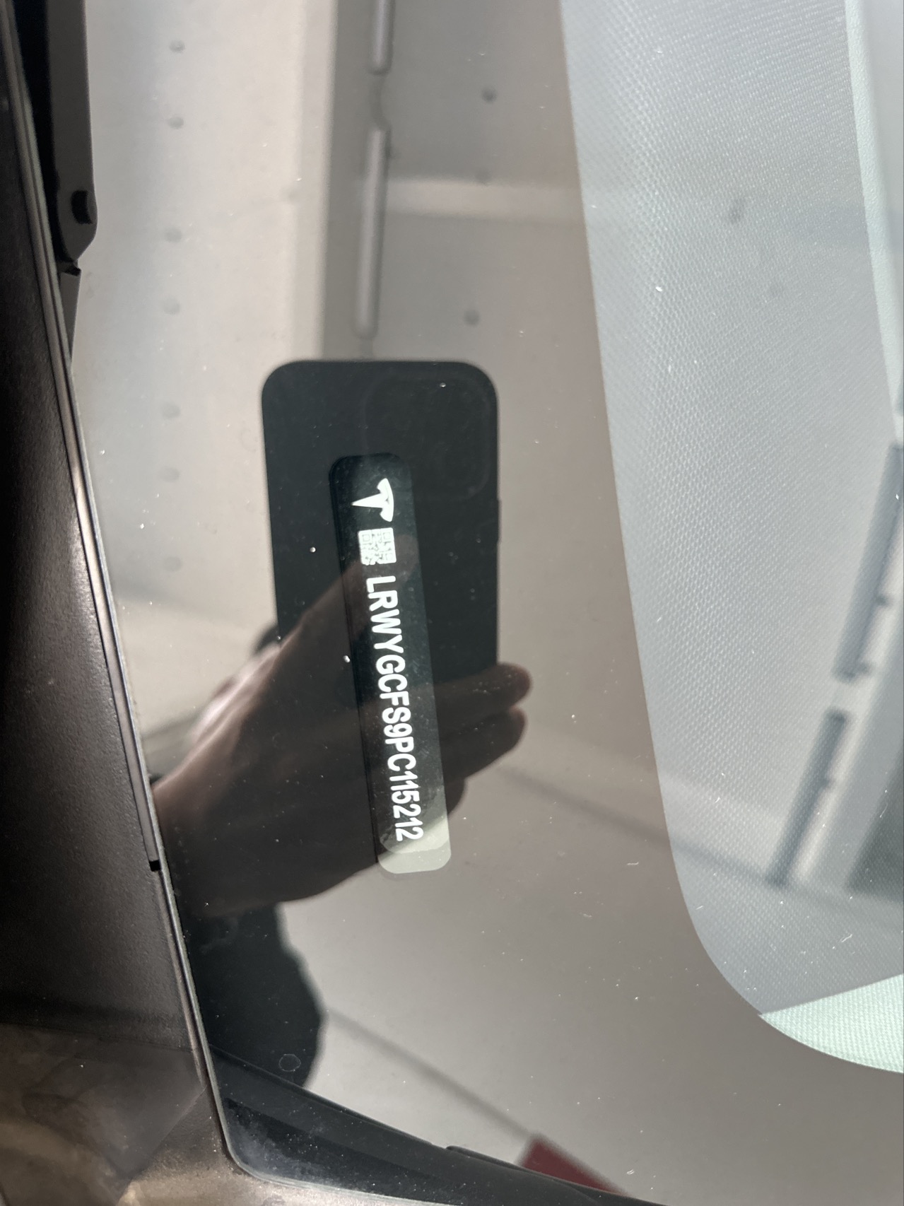 Tesla Model Y 2023 car image #10