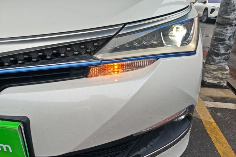 Toyota Corolla Hybird E+ 2019 immagine di auto #23