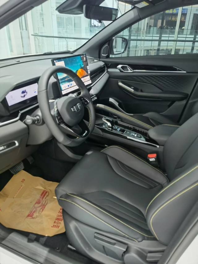 GEELY Coolray 2025 #5 GEELY Coolray 2025 car image #5