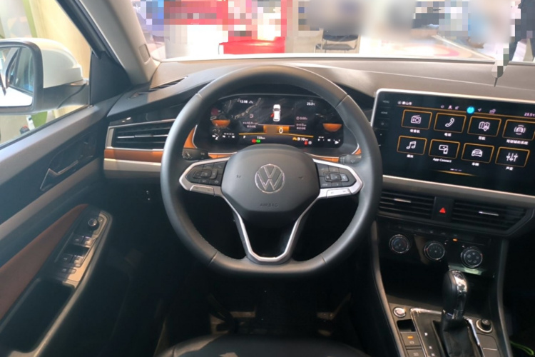 Volkswagen Bora 2024 car image #11