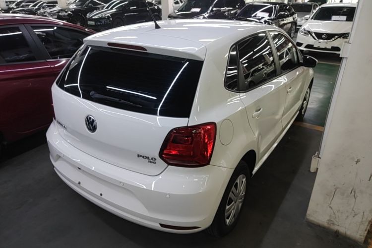 Volkswagen Polo 2019 car image #5