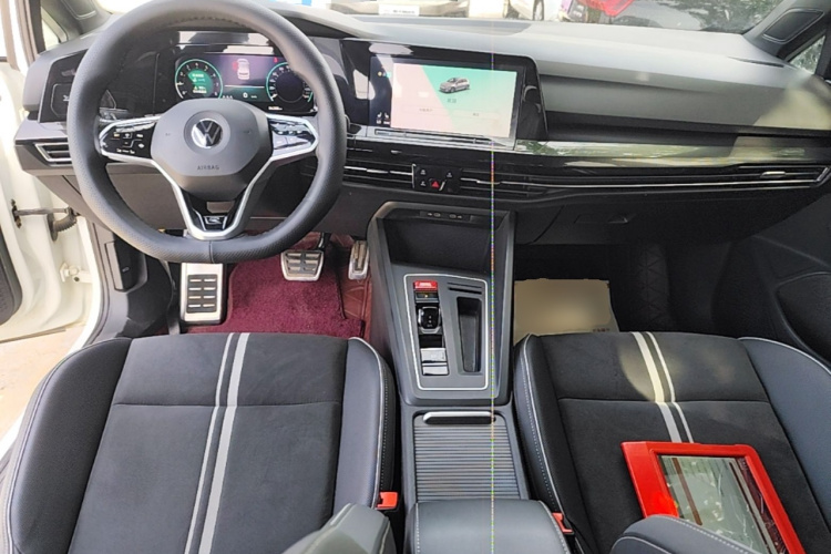 Volkswagen Golf 2021 immagine di auto #10