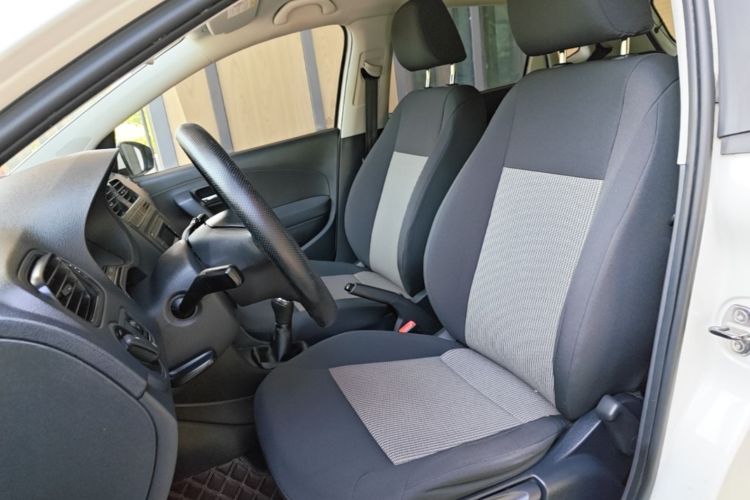 Volkswagen Polo 2016 #19 Volkswagen Polo 2016 car image #19