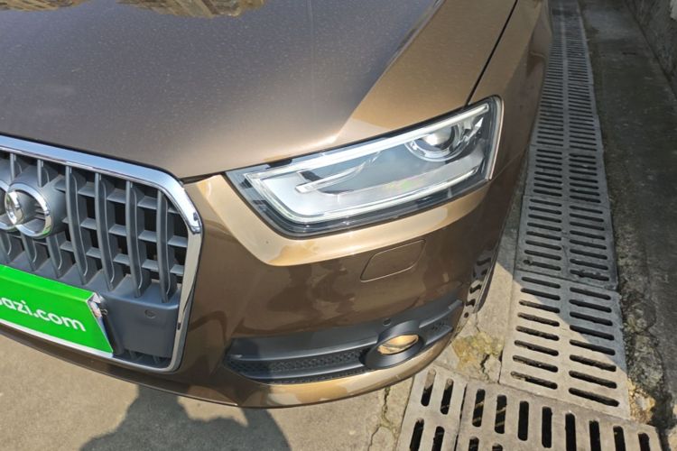 Audi Q3 2015 car image #23