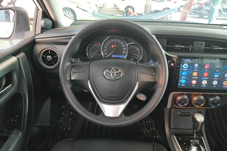 Toyota Corolla 2018 car image #11