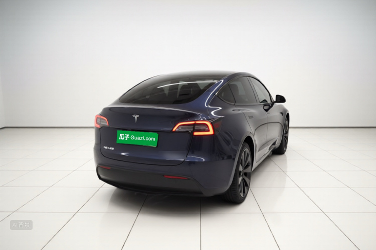 Tesla Model Y 2024 #6 Tesla Model Y 2024 car image #6