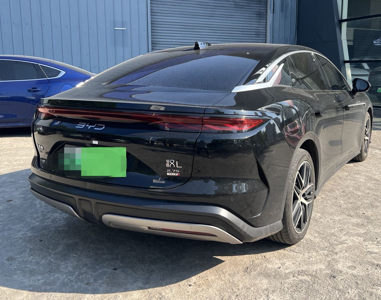 BYD HanL 2025 #6 BYD HanL 2025 car image #6