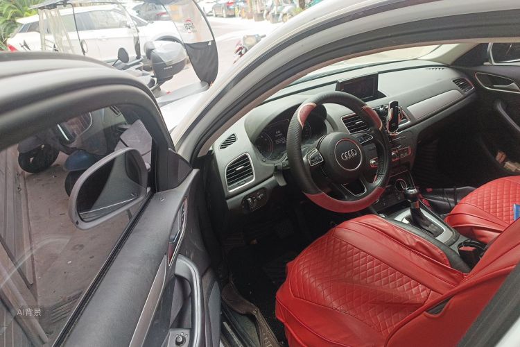 Audi Q3 2018 immagine di auto #18