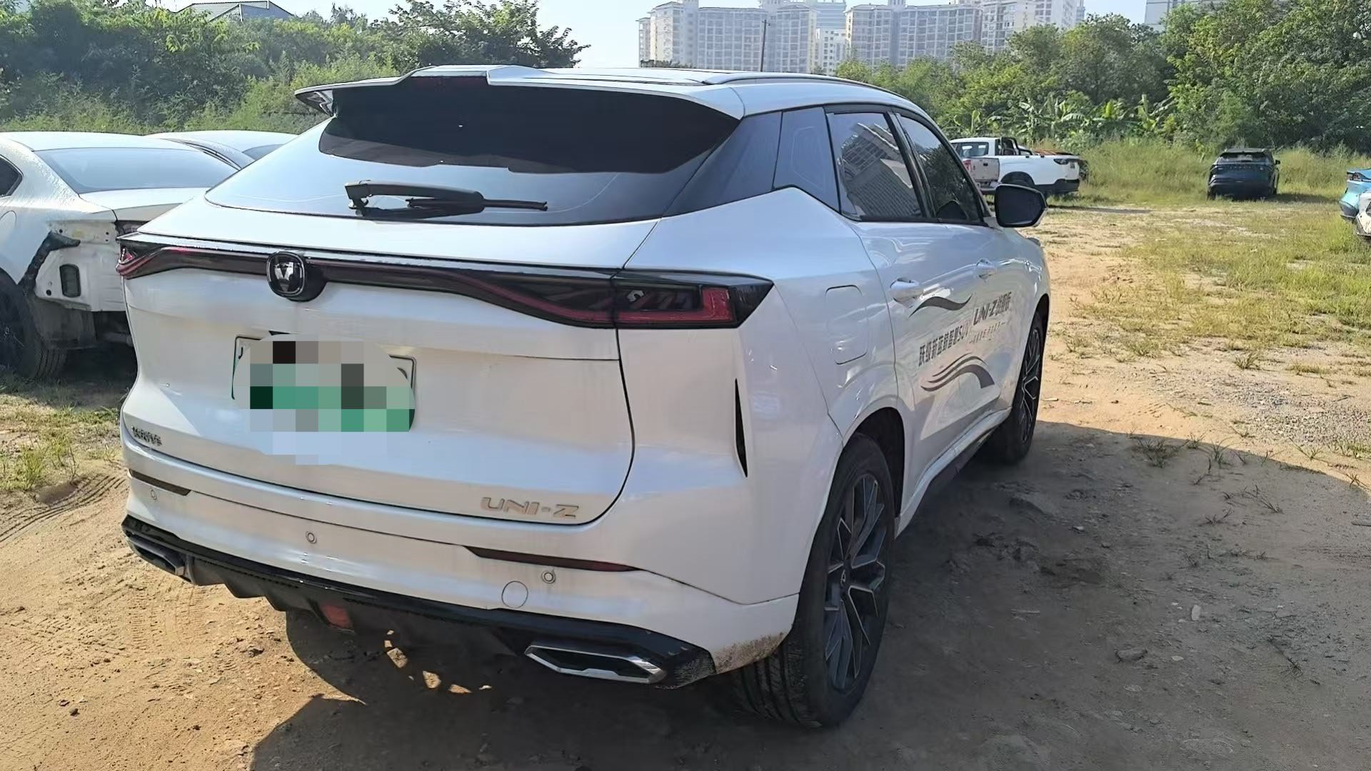 Changan UNI-Z PHEV 2025 #6 Changan UNI-Z PHEV 2025 car image #6