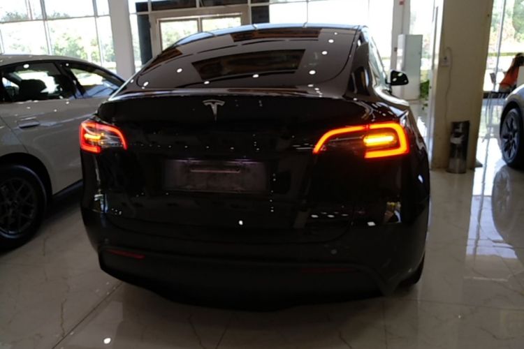 Tesla Model Y 2011 #4 Tesla Model Y 2011 immagine di auto #4