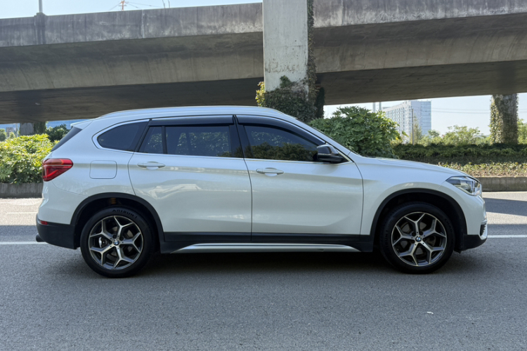 BMW X1 2018 #12 BMW X1 2018 car image #12
