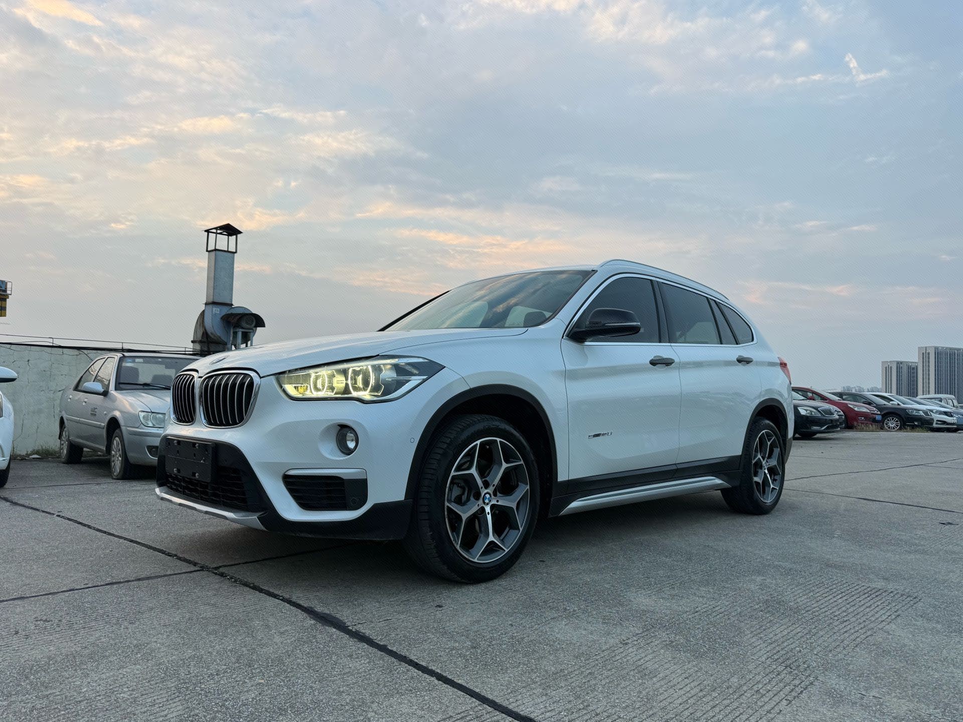 BMW X1 2017 BMW X1 2017 car image