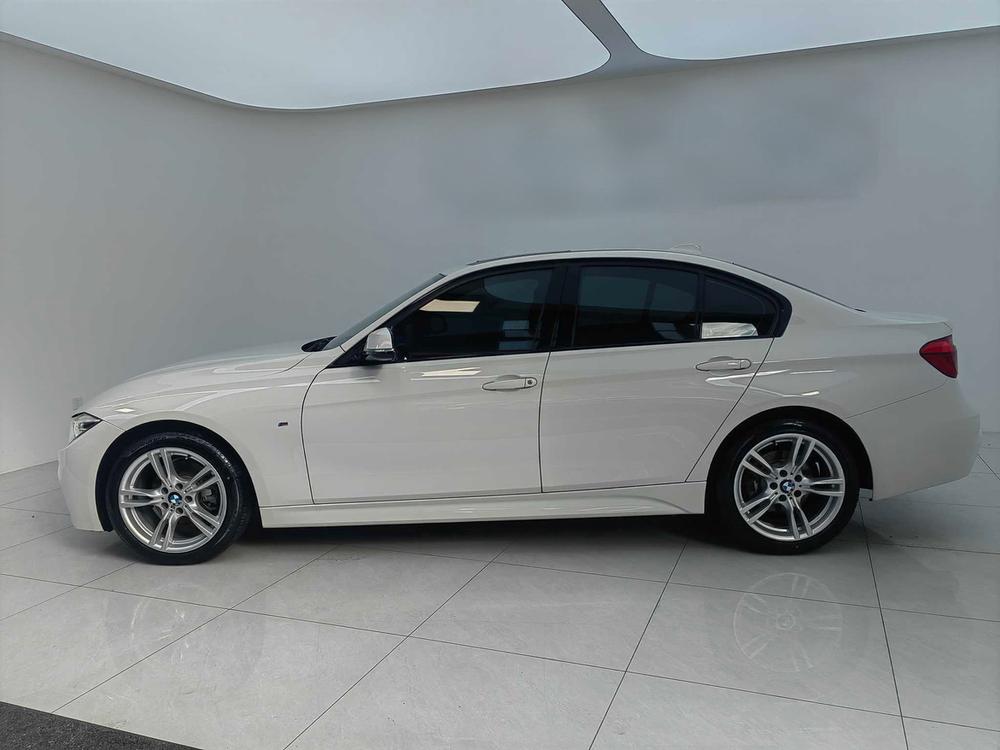 BMW 3 Series 2019 car image #4
