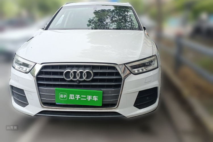 Audi Q3 2018 car image #3