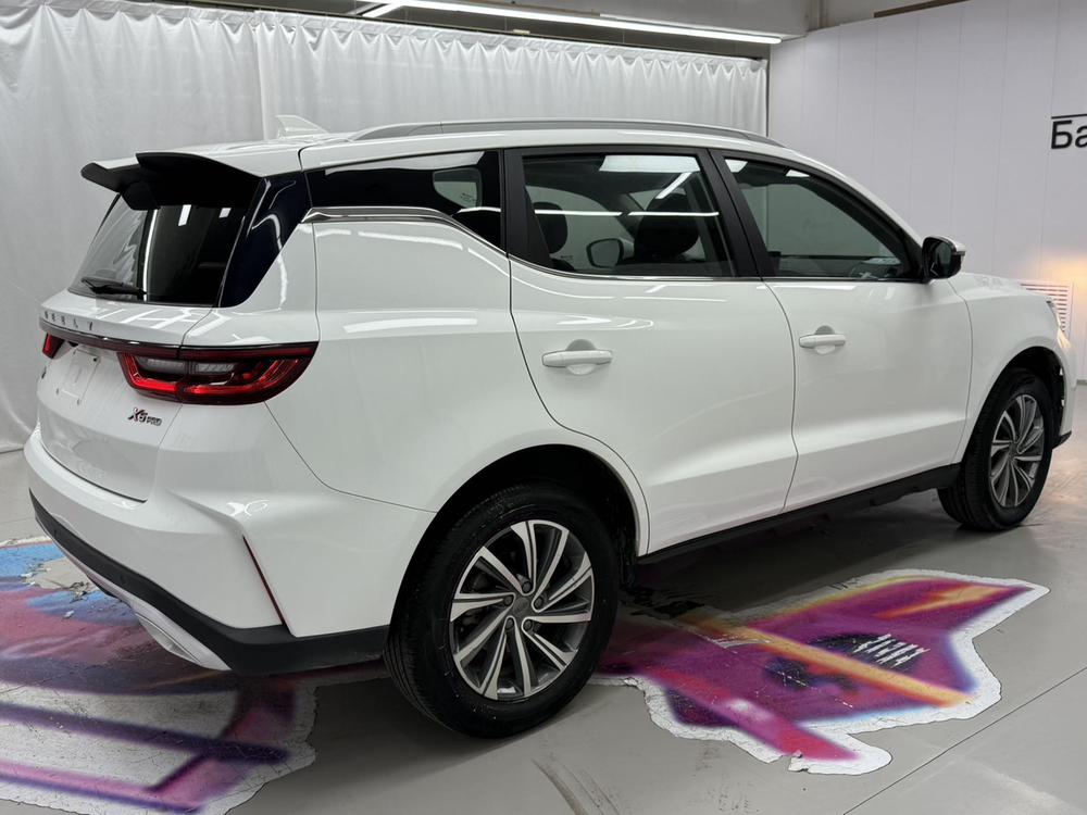 GEELY Vision X6 2021 car image #6