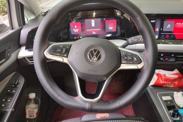 Volkswagen Golf 2021 car image #12