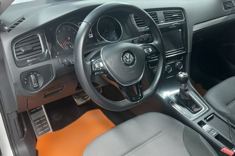 Volkswagen Golf 2019 imagen de coche #10
