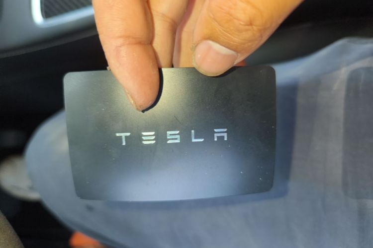 Tesla Model Y 2021 #9 Tesla Model Y 2021 car image #9