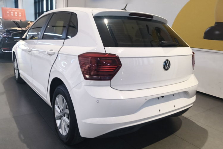 Volkswagen Polo 2022 car image #5