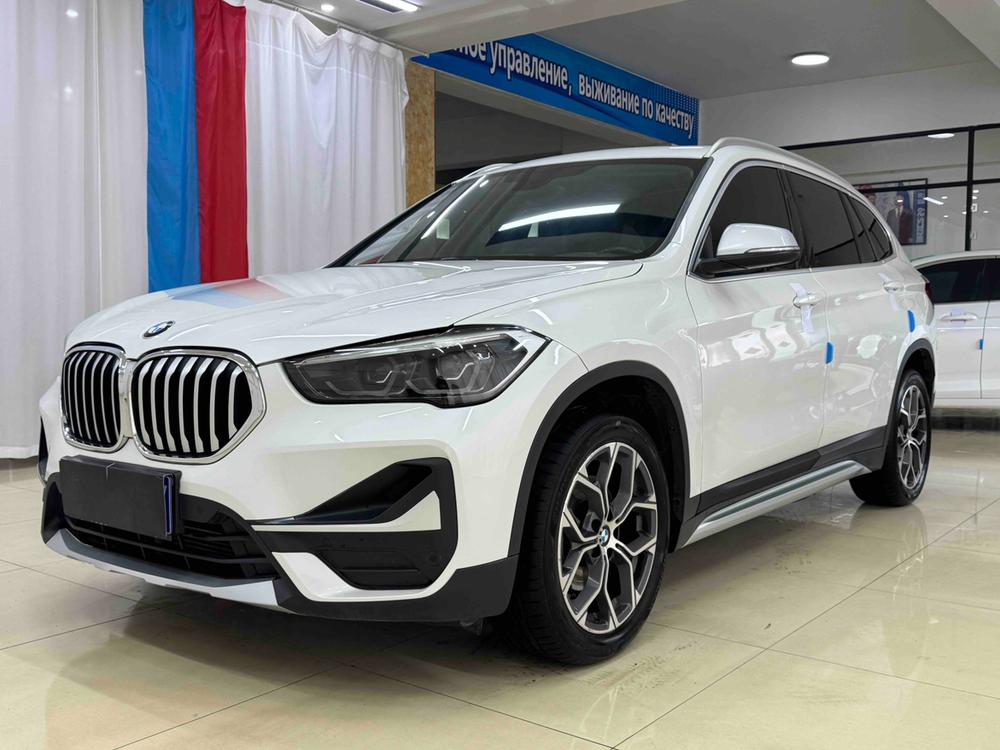 BMW X1 2021 BMW X1 2021 car image