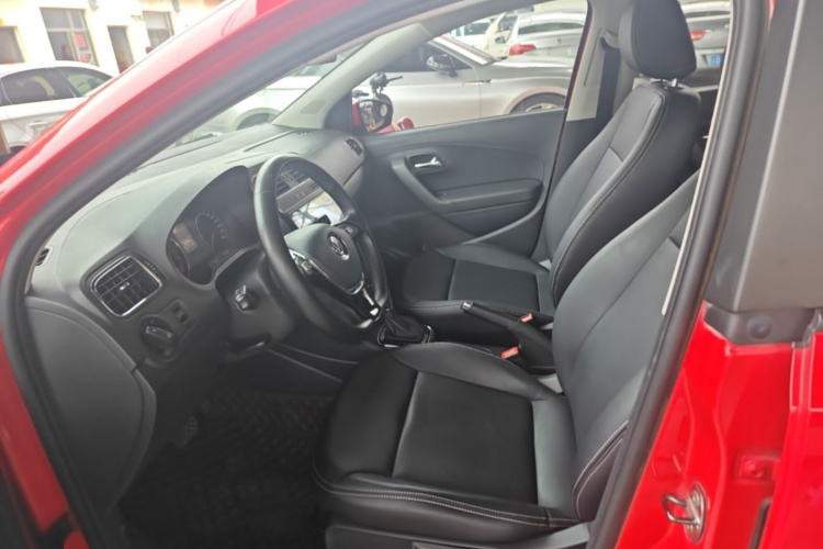 Volkswagen Polo 2016 #17 Volkswagen Polo 2016 car image #17