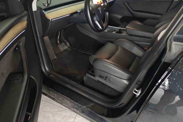 Tesla Model Y 2022 #16 Tesla Model Y 2022 car image #16