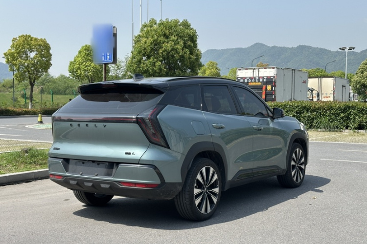 GEELY Boyue L 2025 car image #7