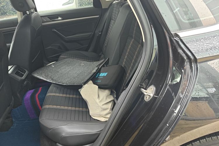 Volkswagen Lavida 2019 car image #17