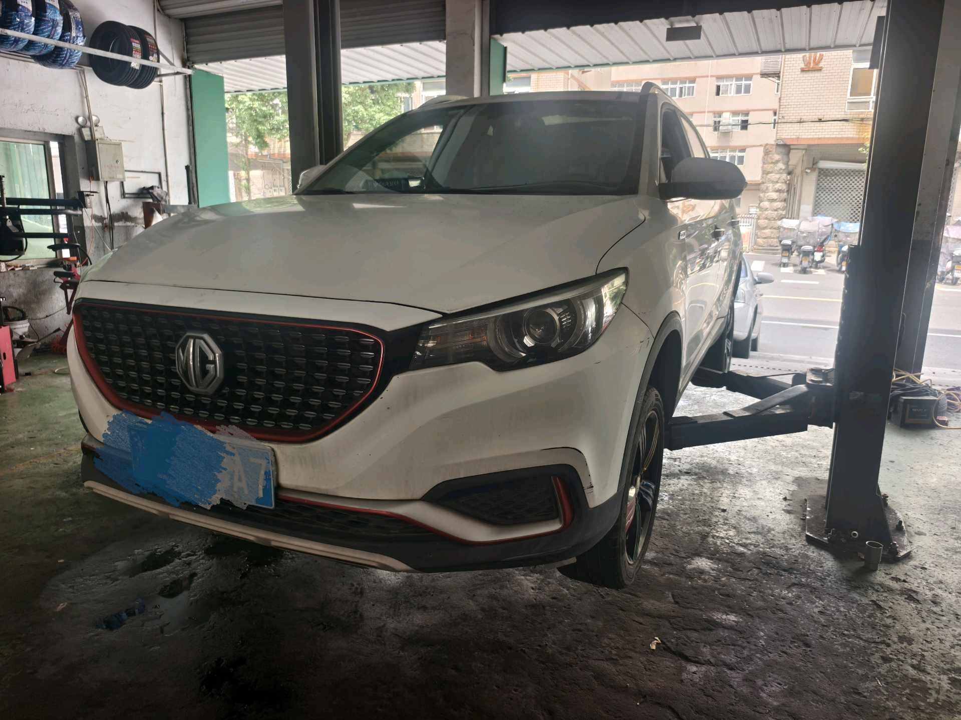 MG ZS 2017 MG ZS 2017 car image