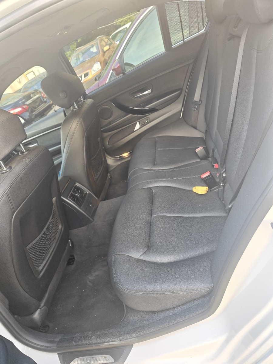 BMW 3 Series 2019 #5 BMW 3 Series 2019 car image #5