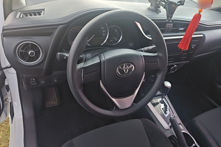 Toyota Corolla 2019 #11 Toyota Corolla 2019 car image #11