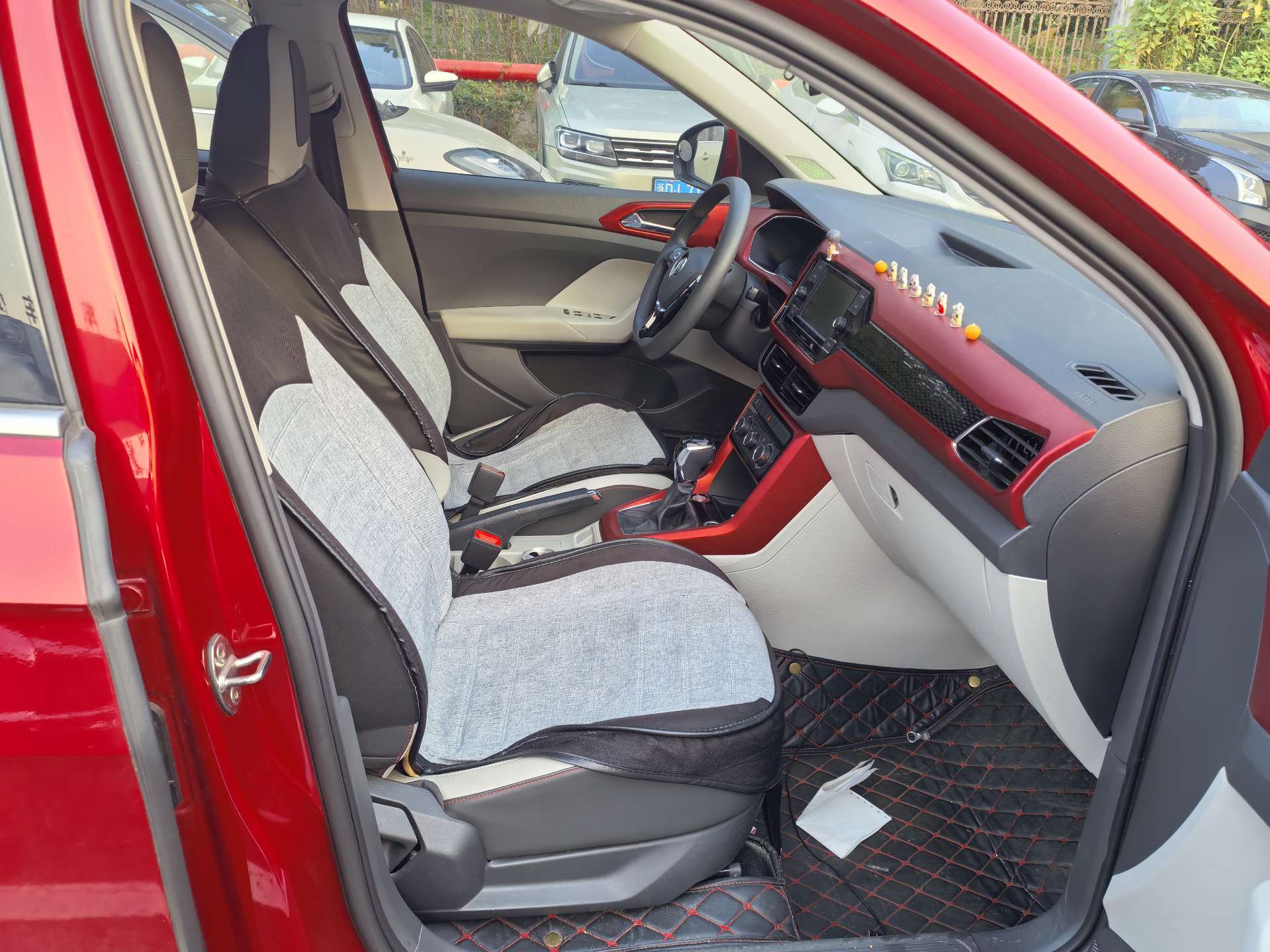 Volkswagen T-Cross 2020 #7 Volkswagen T-Cross 2020 car image #7