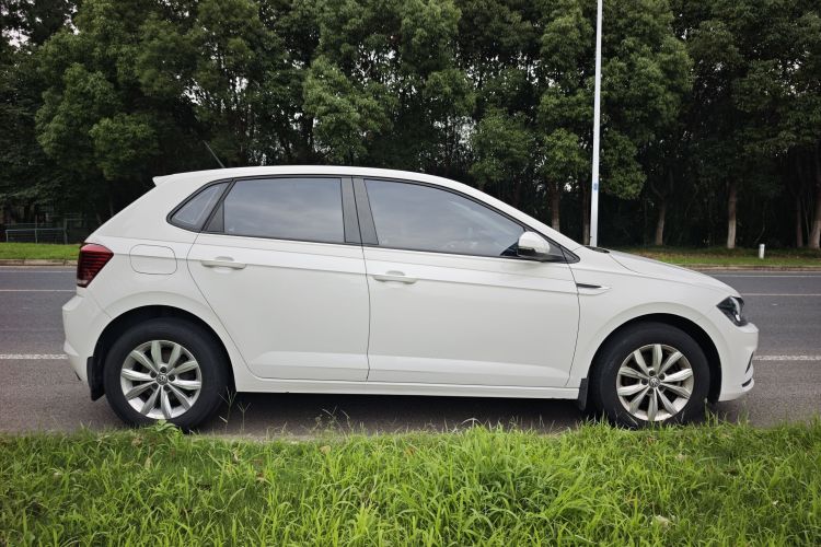 Volkswagen Polo 2019 car image #7