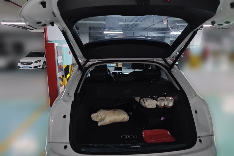 Audi Q3 2017 #19 Audi Q3 2017 car image #19