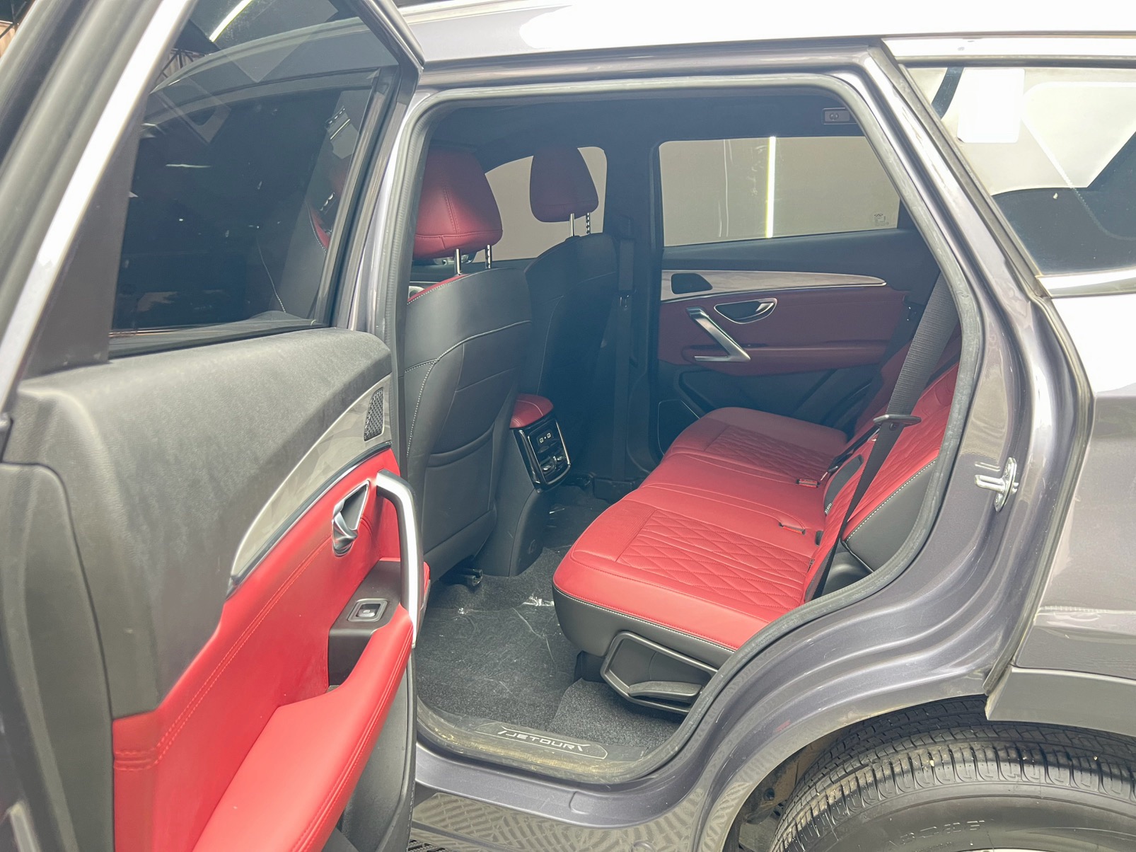 Jetour X70 PLUS 2024 car image #9