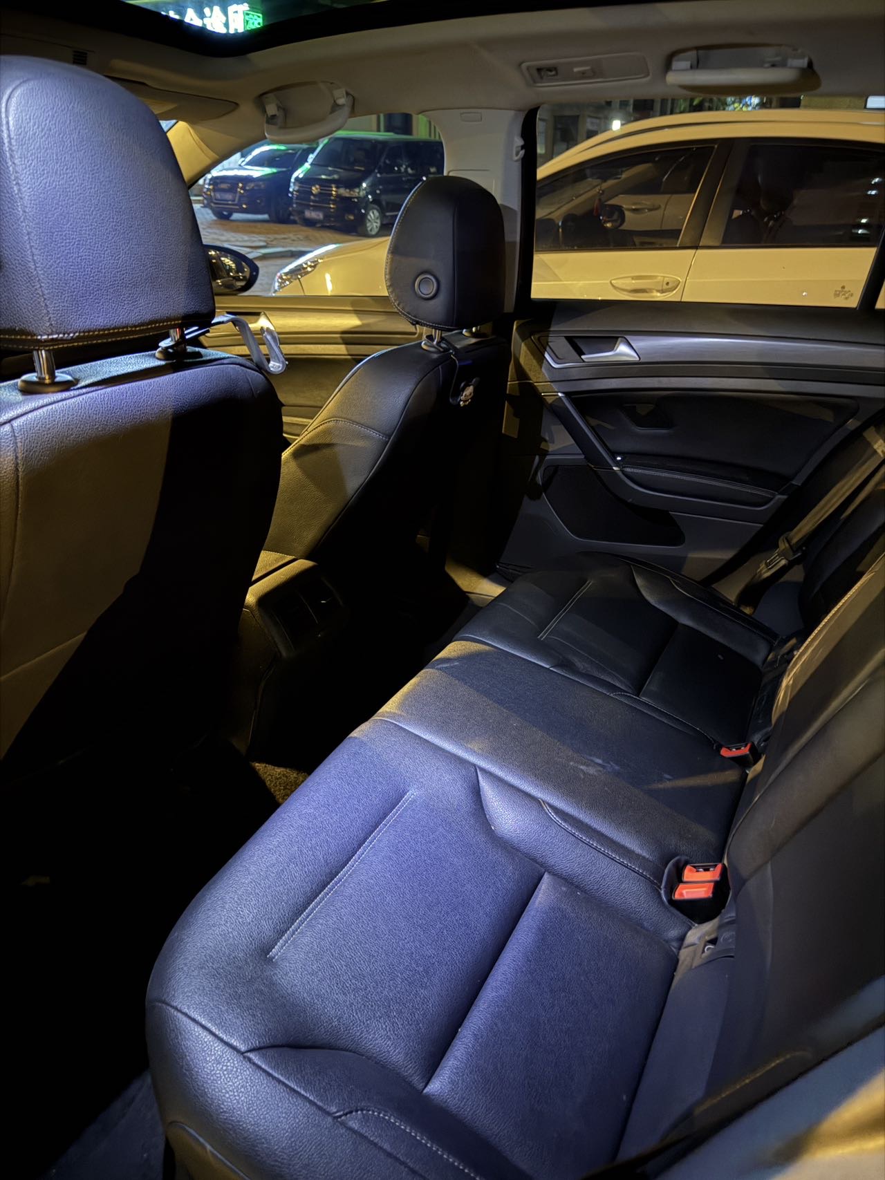 Volkswagen Golf (Imported) 2024 imagem de carro #4