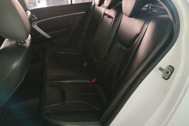 GEELY Emgrand 2017 car image #17