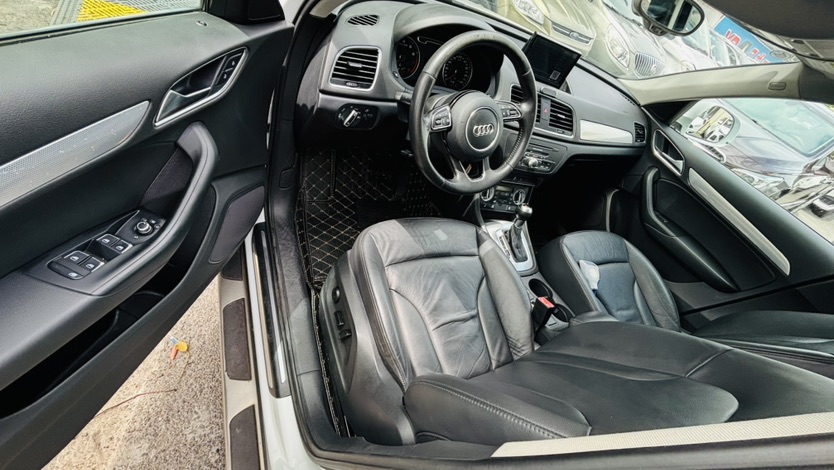 Audi Q3 2015 car image #4