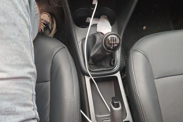 Volkswagen Polo 2018 car image #16