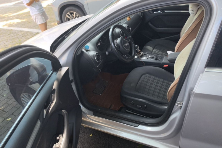 Audi A3 2014 immagine di auto #13