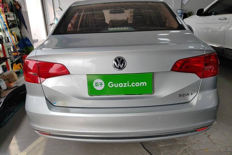 Volkswagen Bora 2016 car image #6